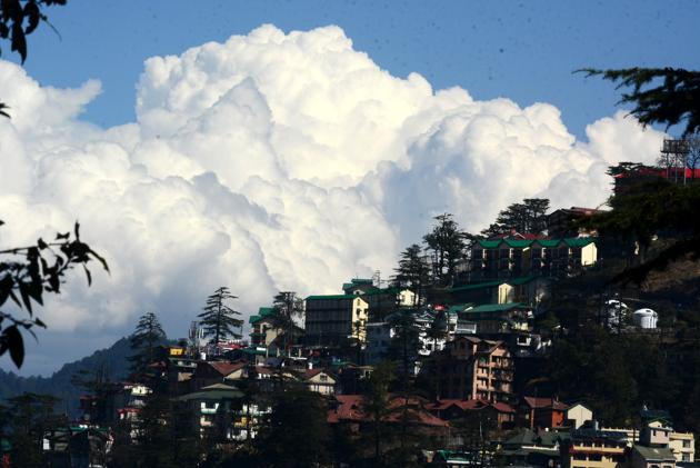 In February, the average minimum temperature of Shimla was 5.5°C, 1.9 degrees higher than the average (Deepak Sansta/HT) In February, the average minimum temperature of Shimla was 5.5°C, 1.9 degrees higher than the average (Deepak Sansta/HT)