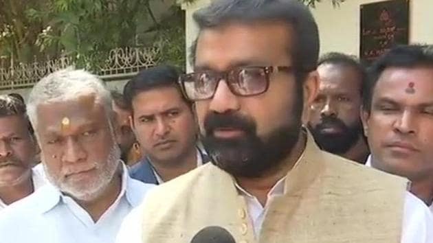 Karnataka Congress legislator NA Haris said he had advised his son Mohammed Haris Nalapad to surrender because nobody was above the law. (ANI/Twitter) Karnataka Congress legislator NA Haris said he had advised his son Mohammed Haris Nalapad to surrender because nobody was above the law. (ANI/Twitter)