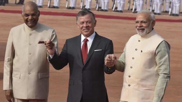 Jordan’s King Abdullah II is greeted by President Ram Nath Kovind and Prime Minister Narendra Modi during a ceremonial reception at Rashtrapati Bhawan in New Delhi. (Vipin Kumar / HT Photo) Jordan’s King Abdullah II is greeted by President Ram Nath Kovind and Prime Minister Narendra Modi during a ceremonial reception at Rashtrapati Bhawan in New Delhi. (Vipin Kumar / HT Photo)