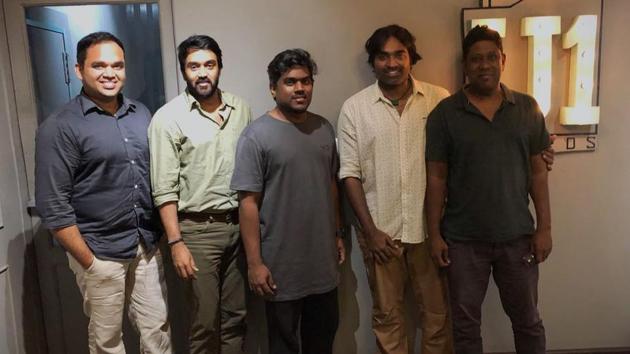 Vijay Sethupathi turns singer, lends his voice for Yuvan Shankar Raja song. Vijay Sethupathi turns singer, lends his voice for Yuvan Shankar Raja song.