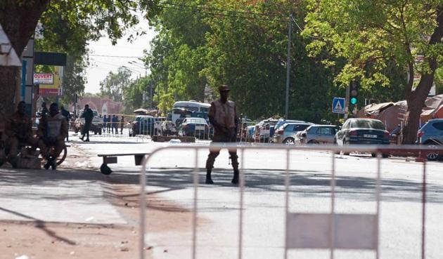 A military barrier is placed along a street leading to Burkina Faso's army headquarters in the capital Ougadougou, Burkina Faso March 2, 2018. (REUTERS) A military barrier is placed along a street leading to Burkina Faso's army headquarters in the capital Ougadougou, Burkina Faso March 2, 2018. (REUTERS)