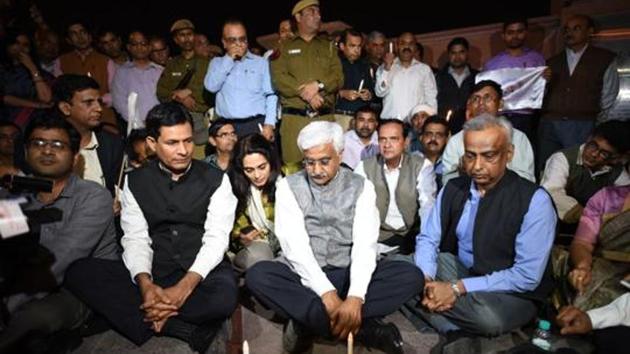 Chief secretary Anshu Prakash along with other officers and employees of Delhi government during March for Dignity on February 28. (HT FILE) Chief secretary Anshu Prakash along with other officers and employees of Delhi government during March for Dignity on February 28. (HT FILE)