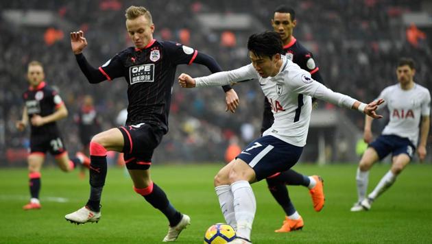 Tottenham Hotspur's Son Heung-min in action against Huddersfield Town in a Premier League on Saturday. (Action Images via Reuters) Tottenham Hotspur's Son Heung-min in action against Huddersfield Town in a Premier League on Saturday. (Action Images via Reuters)