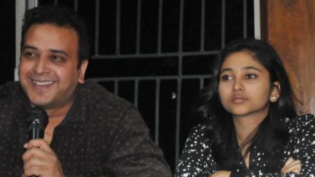 Mehuli Ghosh (R) with former Olympian shooter and coach Joydeep Karmarkar at a press conference in Kolkata on friday.(HT Photo) Mehuli Ghosh (R) with former Olympian shooter and coach Joydeep Karmarkar at a press conference in Kolkata on friday.(HT Photo)