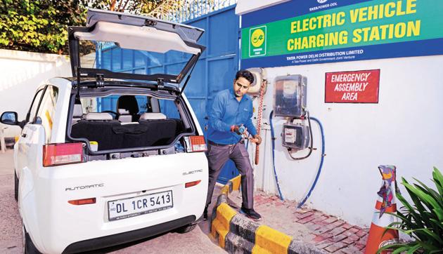 Free for all , Electric Vehicle Charging Station by TATA Power Delhi Distribution Limited , Maurice Nagar(Pradeep Gaur/Mint)
