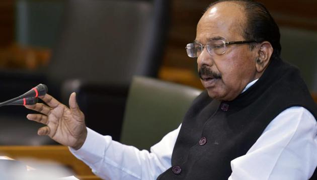 Senior Congress leader Veerappa Moily rejected suggestions that the country was heading towards a “Congress-mukt Bharat”, and the Left parties were going to be irrelevant in some years from now.(PTI File Photo)