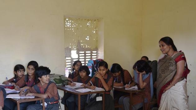 Students in a class at the Bal Gopal School in Jodhpur. From the Veerni Institute, 6th grade to 8th grade students are sent here to study. (Anushree Fadnavis / HT Photo) 