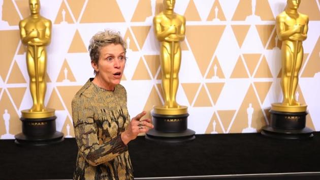 Frances McDormand poses backstage with her Best Actress Oscar for “Three Billboards Outside Ebbing, Missouri."(Reuters)