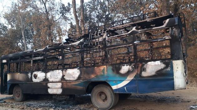 The buses were set on fire at around 9.45 pm on Monday, according to special director general of police, (anti-naxal operations), D M Awasthi.(HT PHOTO)