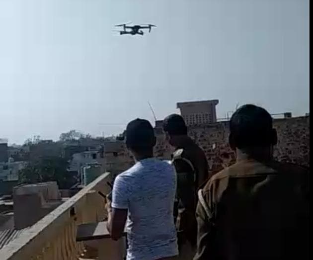 Police forced a tourist from Philippines to land the drone he was flying near the Taj airspace. (HT Photo) Police forced a tourist from Philippines to land the drone he was flying near the Taj airspace. (HT Photo)