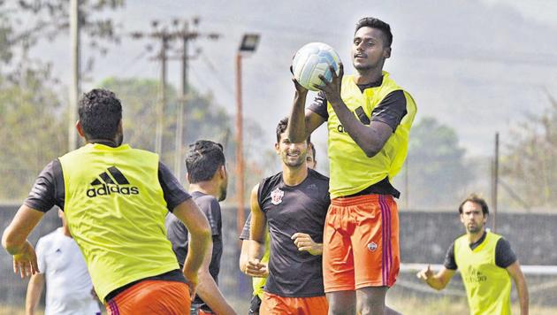 Players during a practice session at Pune FC training pitch at Pirangut ahead of semi final leg 1 match against Bengaluru FC in Pune. (Pratham Gokhale/HT Photo) Players during a practice session at Pune FC training pitch at Pirangut ahead of semi final leg 1 match against Bengaluru FC in Pune. (Pratham Gokhale/HT Photo)