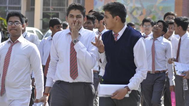 Students of CBSE board Class 10 coming out from the examination centre after appearing in Hindi paper at Central Academy in Lucknow, UP on Tuesday.(Deepak Gupta/Hindustan Times)