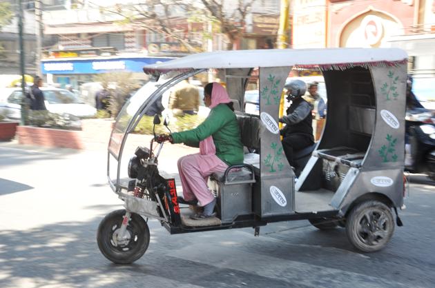The Uttarakhand government will gift seven e-rickshaws to women on the occasion of the International Women's Day. (Vinay Santosh Kumar/HT Photo.) The Uttarakhand government will gift seven e-rickshaws to women on the occasion of the International Women's Day. (Vinay Santosh Kumar/HT Photo.)