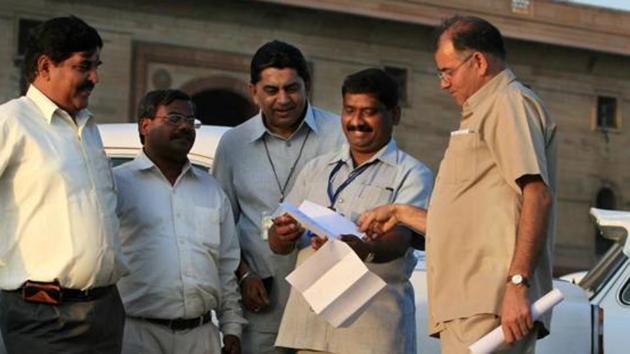 The DA hike will benefit about 48.41 lakh central government employees and 61.17 lakh pensioners. (HT File Photo) The DA hike will benefit about 48.41 lakh central government employees and 61.17 lakh pensioners. (HT File Photo)