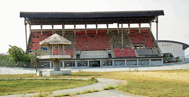 The velodrome in Balewadi is the only cycle track in the entire state of Maharashtra, but it dies operational.(HT FILE PHOTO)