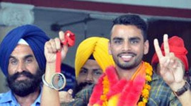 Arpinder Singh won the triple jump at the Federation Cup with a best of 16.61m, just better than the Commonwealth Games qualifying distance of 16.60m.(HT Photo)