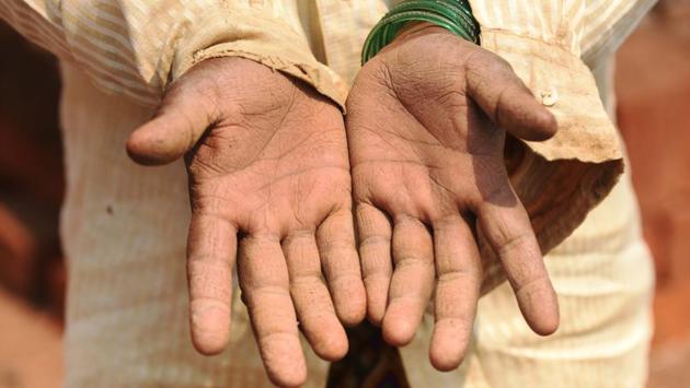 As most of the women labourers are migrants and illiterate, they are exploited and poorly paid.  (Pratham Gokhale/HT Photo) 
