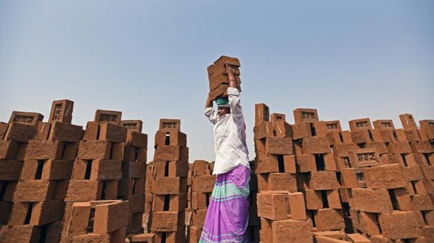 As many women workers at kilns are not given the scope of doing skilled work, they express dissatisfaction on working environments.  (Pratham Gokhale/HT Photo) 