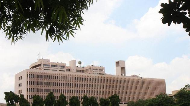 JEE Main 2018 admit card can be downloaded from JEE (Main) website from second week of March 2018 onwards. (Arvind Yadav/HT file) JEE Main 2018 admit card can be downloaded from JEE (Main) website from second week of March 2018 onwards. (Arvind Yadav/HT file)