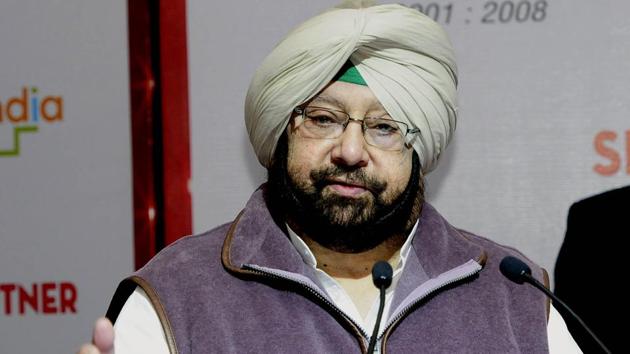 Punjab CM Capt Amarinder Singh addressing a gathering of entrepreneurs at TiECon-18 at Indian School of Business on Thursday. (Keshav Singh/HT) Punjab CM Capt Amarinder Singh addressing a gathering of entrepreneurs at TiECon-18 at Indian School of Business on Thursday. (Keshav Singh/HT)
