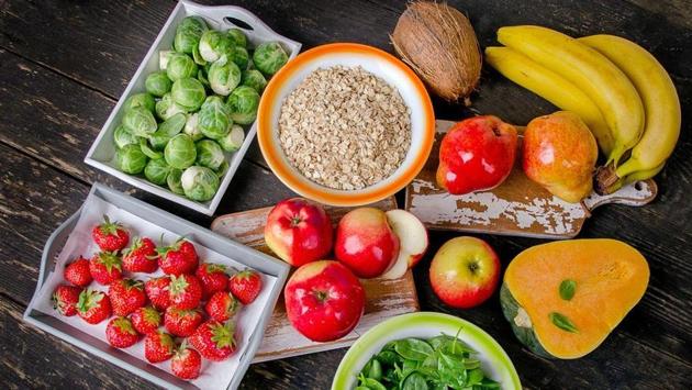 A diversified high-fibre diet can promote 15 strains of gut bacteria that provide energy to gut cells, reduce inflammation and help regulate hunger.(Shutterstock)