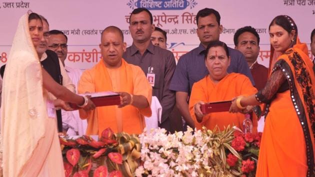 The CM felicitated 12 women sarpanch, 11 sanitation crusaders and seven officials on this occasion. (HT Photo) The CM felicitated 12 women sarpanch, 11 sanitation crusaders and seven officials on this occasion. (HT Photo)