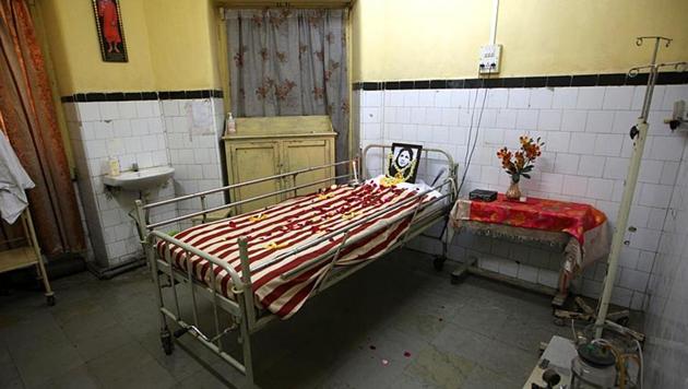 Former nurse Aruna Shanbaug lay in a vegetative state for 42 years at KEM Hospital's room number 4. (Kunal Patil/HT File Photo) Former nurse Aruna Shanbaug lay in a vegetative state for 42 years at KEM Hospital's room number 4. (Kunal Patil/HT File Photo)