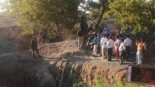 Experts’ panel constituted by National Green Tribunal (NGT) inspecting environmental impact on wildlife sanctuaries and rural life due to mining of minor minerals in Hazaribag and Koderma districts(HT Photo)
