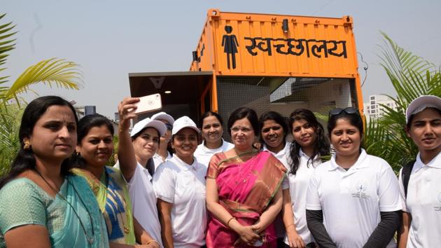 Mayor Mukta Tilak inaugurated Airbox four-seater toilet for women at Sai Chowk in Balewadi on Thursday. (HT PHOTO) Mayor Mukta Tilak inaugurated Airbox four-seater toilet for women at Sai Chowk in Balewadi on Thursday. (HT PHOTO)
