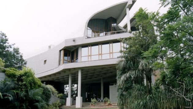 Jnana Pravah Centre for Cultural Studies seen in Varanasi. “Between 1950 and 1980, Doshi’s architecture responded to a need of societies that were changing or growing at a fast rate,” said architect and theorist Kaiwan Mehta. “What’s fascinating is the range of institutional buildings he designed in different cities and the way they’re contemplative, fit into a city’s context and yet stand out as bold statements.” (Vastu Shilpa Foundation) Jnana Pravah Centre for Cultural Studies seen in Varanasi. “Between 1950 and 1980, Doshi’s architecture responded to a need of societies that were changing or growing at a fast rate,” said architect and theorist Kaiwan Mehta. “What’s fascinating is the range of institutional buildings he designed in different cities and the way they’re contemplative, fit into a city’s context and yet stand out as bold statements.” (Vastu Shilpa Foundation)