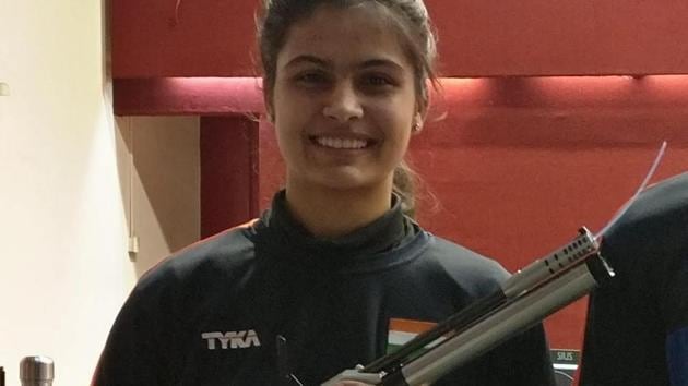 Manu Bhaker, who won two gold medals at the ISSF World Cup shooting in Guadalajara, Mexico.(HT Photo)