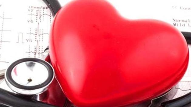 In a study of nearly 2,500 heart patients, researchers found that a new technology, non-invasive instantaneous wave-free ratio (iFR), was less expensive than an older technology known as fractional flow reserve (FFR). (Shutterstock) In a study of nearly 2,500 heart patients, researchers found that a new technology, non-invasive instantaneous wave-free ratio (iFR), was less expensive than an older technology known as fractional flow reserve (FFR). (Shutterstock)