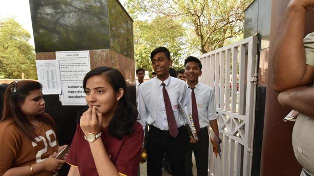 CBSE Class 10 Students coming out after writing English exam at Kendriya Vidyalaya 2 in Bhopal on Monday. (Mujeeb Faruqui/HT Photo) CBSE Class 10 Students coming out after writing English exam at Kendriya Vidyalaya 2 in Bhopal on Monday. (Mujeeb Faruqui/HT Photo)