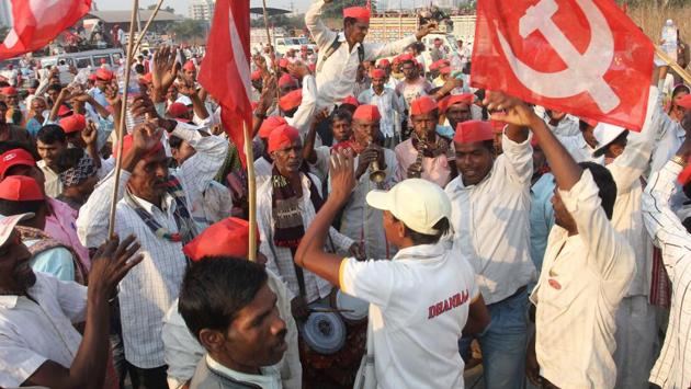Major demands include access to land under the possession of the forest department that their forefathers used to cultivate, implementation of recommendations of the Swaminathan Commission report and widening the scope of the farm loan waiver scheme announced by the government last year. (Praful Gangurde / HT Photo)