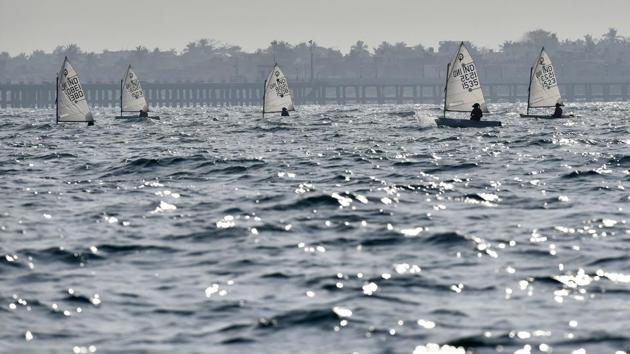 The event, labelled ‘Sailing the East Coast’ was one of the first regattas (a series of sailboat races) in a town that didn’t even have a sailing club six years ago. India has hosted regattas since at least 1830. But access to waterfronts was reduced after Independence, clubs restricted membership and license raj made getting equipment difficult. The Army and Navy have dominated the scene post independence. (Arijit Sen / HT Photo)