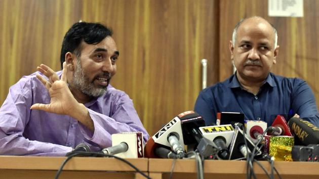 Delhi cabinet minister Gopal Rai and deputy chief minister Manish Sisodia address at a media briefing after the all-party meeting at chief minister Arvind Kejriwal’s residence on Tuesday. (Sonu Mehta/HT PHOTO) Delhi cabinet minister Gopal Rai and deputy chief minister Manish Sisodia address at a media briefing after the all-party meeting at chief minister Arvind Kejriwal’s residence on Tuesday. (Sonu Mehta/HT PHOTO)