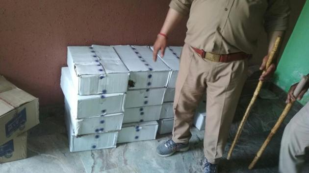 The excise department officials also made announcements, through the public address system, in areas where the crackdown took place appealing people to not buy liquor from illegal vends. (HT Photo) The excise department officials also made announcements, through the public address system, in areas where the crackdown took place appealing people to not buy liquor from illegal vends. (HT Photo)