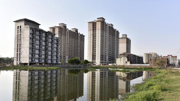 Landowners and villagers claim that of the total land bought from them, only 33 acre land has high-rise towers, and the rest continues to be undeveloped. (Sanjeev Verma/HT PHOTO) Landowners and villagers claim that of the total land bought from them, only 33 acre land has high-rise towers, and the rest continues to be undeveloped. (Sanjeev Verma/HT PHOTO)