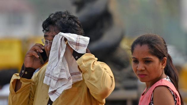Tuesday was the hottest day of the season in Delhi so far, with the maximum temperature during the day shooting up to 36.2 degrees Celsius, seven degrees higher than what is considered normal during this time of the year. (Satyabrata Tripathy/HT Photo) Tuesday was the hottest day of the season in Delhi so far, with the maximum temperature during the day shooting up to 36.2 degrees Celsius, seven degrees higher than what is considered normal during this time of the year. (Satyabrata Tripathy/HT Photo)