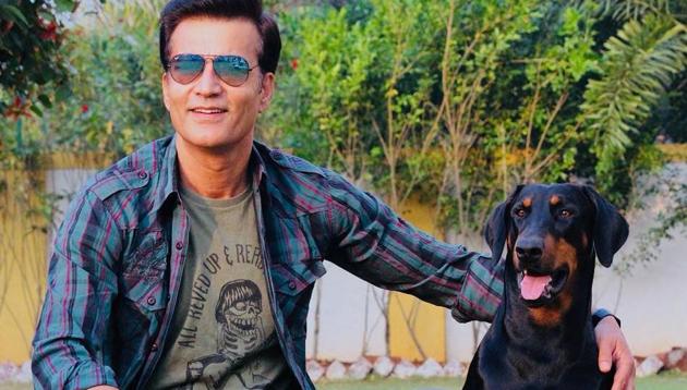 Actor Narendra Jha, 55, died Wednesday morning after a cardiac arrest.
