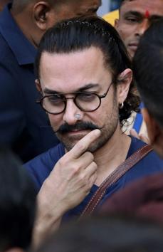 Aamir khan arrives for the shoot of Thugs of Hindostan in Jodhpur. (PTI) Aamir khan arrives for the shoot of Thugs of Hindostan in Jodhpur. (PTI)