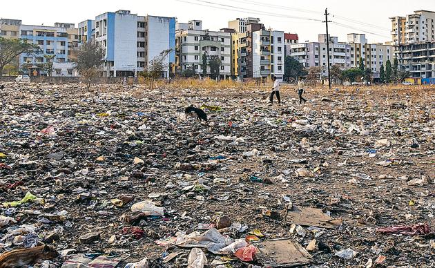 Poor garbage management is one of the major issues faced by the city.(HT File Photo)