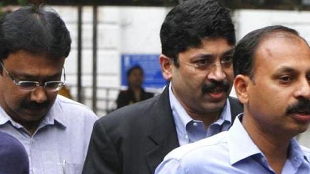 Former telecom minister Dayanidhi Maran and his brother Kalanithi Maran appear before a special 2G court for a hearing in the Aircel-Maxis case, in New Delhi.(Arun Sharma/ HT File Photo)