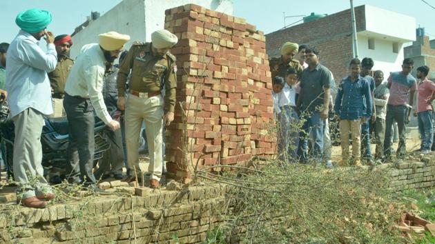 Police have arrested a suspect, Bablu Pandit (40), who works with a local caterer, for committing the crime.(Gurminder Singh/HT) Police have arrested a suspect, Bablu Pandit (40), who works with a local caterer, for committing the crime.(Gurminder Singh/HT)