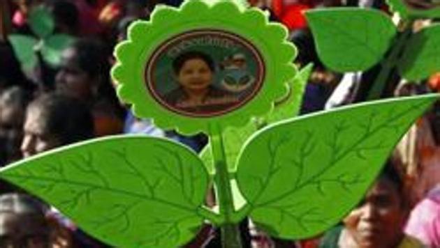 Tamil Nadu’s ruling party, the All India Anna Dravida Munetra Khazhgam (AIADMK) has been dealing with internal turmoil after party chief J Jayalalithaa’s death in 2016. (Reuters) Tamil Nadu’s ruling party, the All India Anna Dravida Munetra Khazhgam (AIADMK) has been dealing with internal turmoil after party chief J Jayalalithaa’s death in 2016. (Reuters)