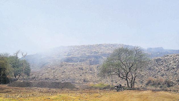 The fire at Kalyan’s Adharwadi dumping ground was finally doused on Wednesday. (Rishikesh Choudhary/ HT Photo) The fire at Kalyan’s Adharwadi dumping ground was finally doused on Wednesday. (Rishikesh Choudhary/ HT Photo)