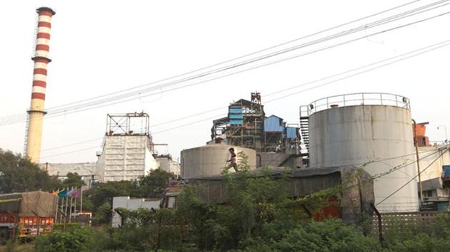 The government will first scrap the 20% of sugar export tax and then ask mills to compulsorily export 2-4 million tonnes of the sweetener to suck the extra supply out of the country. (File photo of a sugar mill) The government will first scrap the 20% of sugar export tax and then ask mills to compulsorily export 2-4 million tonnes of the sweetener to suck the extra supply out of the country. (File photo of a sugar mill)