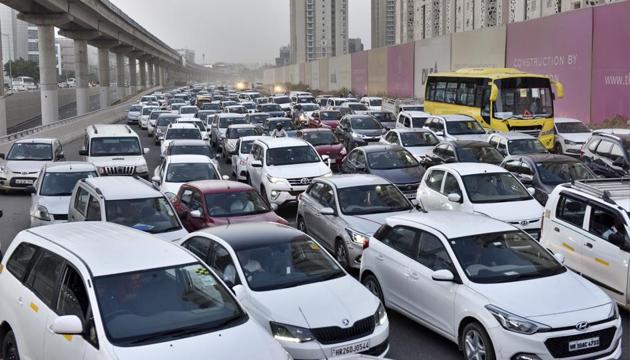 The policy will be effective from April 1, 2020, and life of the commercial vehicle for scrapping has been fixed at 20 years, an official said.(HT File Photo)