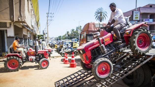 Photos Rural India Inches Toward Recovery Signs Of Benefit To Economy Hindustan Times Mahindra #tractor yuvraj 215 nxt #subsidy mahindra yuvraj 215 nxt is a 15hp compact tractor with solid style and solid. rural india inches toward recovery