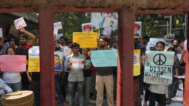 TISS students protest in front of the institute’s main gate in Mumbai.(HT File)